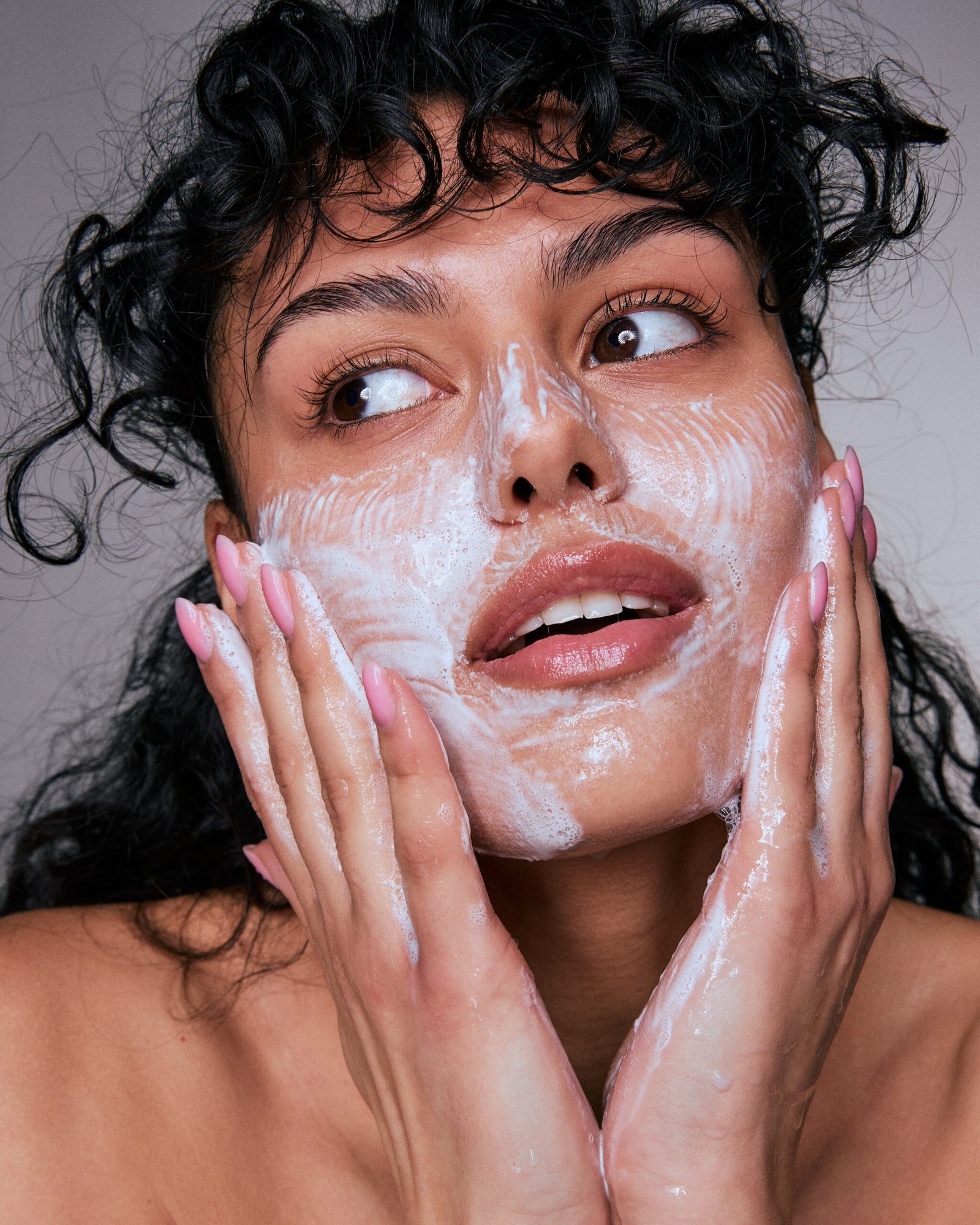 Dr.Select Whitening Clear Cleansing Wash – veido prausiklis papilkėjusiai, pigmentuotai odai