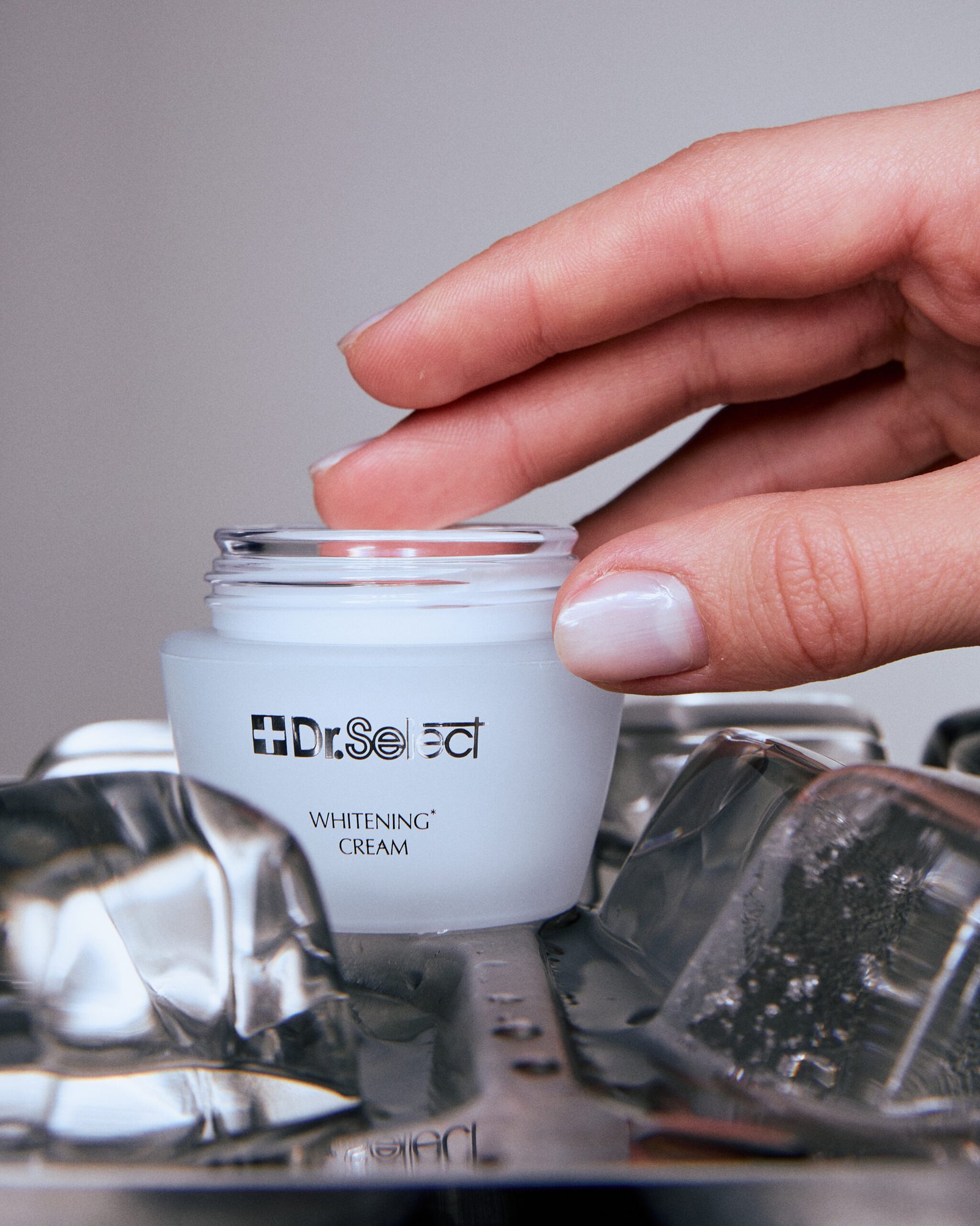 Dr.Select Whitening cream – veido kremas pigmentuotai, papilkėjusiai odai